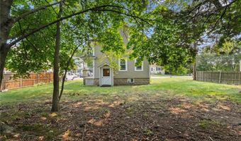 15 Spruce Ave, Cranston, RI 02910