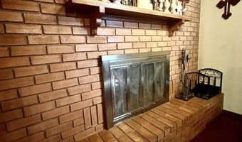 916 Valverde St, Carlsbad, NM 88220