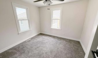 206 8th St, Alton, IA 51003