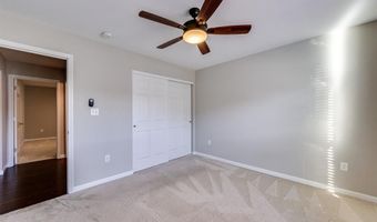 925 Meramec Grove Dr, Ballwin, MO 63021