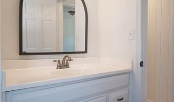215 Lenox Rd, Athens, GA 30606