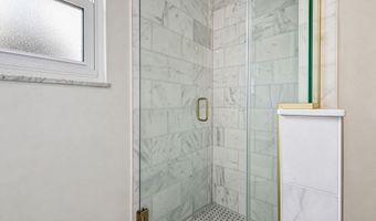 1701 Moreland Dr, Columbus, OH 43220