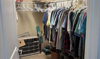 806 Heather Ln, Altamont, NY 12009