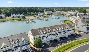 10900 HOLYSTONE Ln 202, Berlin, MD 21811