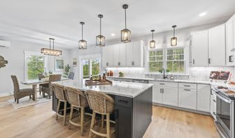 53 Woodbrey Ln, Standish, ME 04084