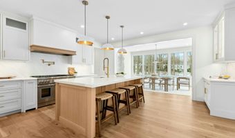 20 Marianne Rd, Darien, CT 06820