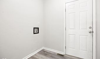 721 Pioneer Dr, Indianapolis, IN 46217