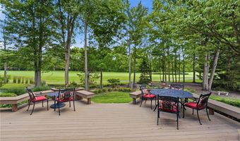 312 Aberdeen Ln, Aurora, OH 44202
