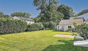 10 Roosevelt Ave, Lincoln, RI 02865