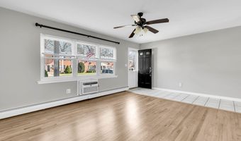 9 King James Ln, Atlantic Highlands, NJ 07716