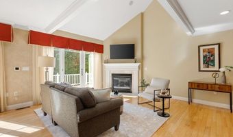 11 Swan Ln, Andover, MA 01810