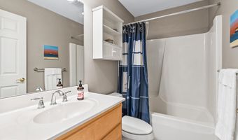 5715 DOUBS Rd, Adamstown, MD 21710