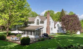 8 Twixt Rd, Cornwall, CT 06753