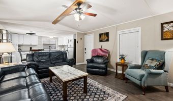 169 Stone St, Aransas Pass, TX 78336