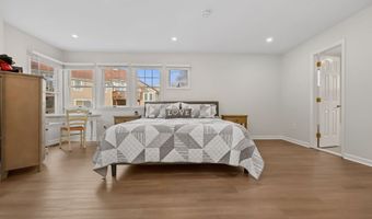 7 Silversmith Dr, Danbury, CT 06811