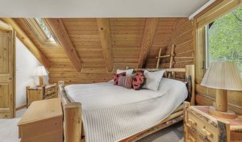 244 BLACK MOUNTAIN Ln, Alpine, WY 83128
