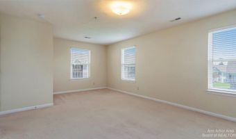 1328 Heatherwood Ln, Ann Arbor, MI 48108