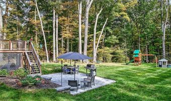 296 Twin Brook Ln, Coventry, RI 02816