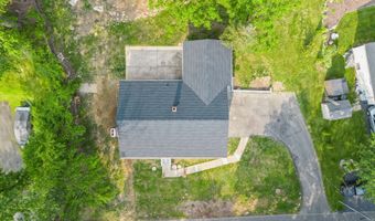 8 Laurel Dr, Brookfield, CT 06804