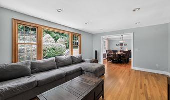 37 N Pleasant Rise, Brookfield, CT 06804