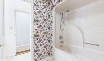 2832 Kensington St, Athens, TN 37303