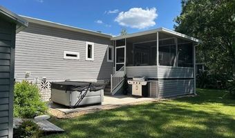354 Waldorf Dr, Auburndale, FL 33823