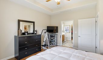 921 Hildebrand Dr, Indianapolis, IN 46217