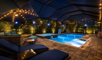 7702 PARADISO Dr, Apollo Beach, FL 33572