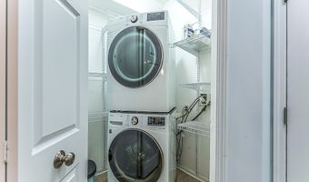 922 W Summerfield Glen Cir, Ann Arbor, MI 48103