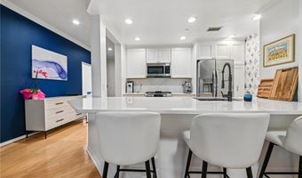 12000 Goshen Ave 203, Los Angeles, CA 90049