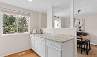 6033 HYDRANGEA Dr, Alexandria, VA 22310
