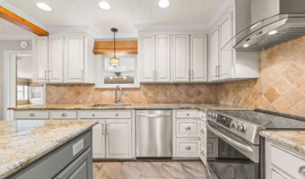 1101 Bernard Blvd, Abbeville, LA 70510