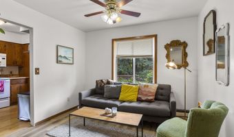 2605 W 8TH St, Appleton, WI 54911