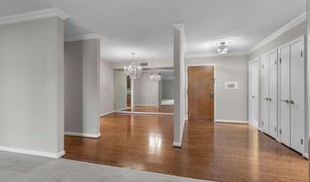 1101 S ARLINGTON RIDGE Rd 214, Arlington, VA 22202
