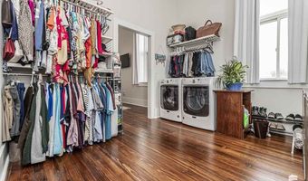 217 W 1st St, Abilene, KS 67410