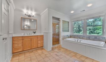 5517 MCKINLEY St, Bethesda, MD 20817