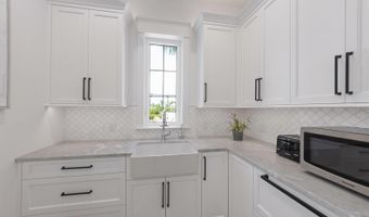 403 N SHORE Dr, Anna Maria, FL 34216