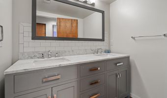 3735 Tremont Ln, Ann Arbor, MI 48105