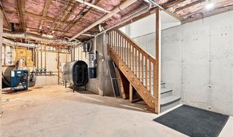 45 Pine Swamp Rd, Cumberland, RI 02864