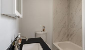 316 S 10TH St, Reading, PA 19602