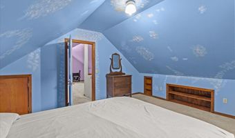 32 Birch Ct, Burlington, VT 05408