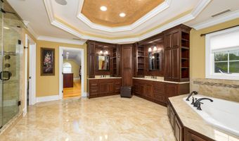 6 Congress Dr, Cromwell, CT 06416