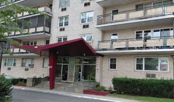 80 Cartright St 6H, Bridgeport, CT 06604