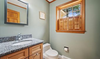 43 Darling Parke Dr, Bangor, ME 04401