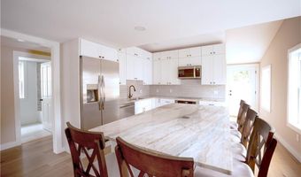 57 Callender Ave, Newport, RI 02840