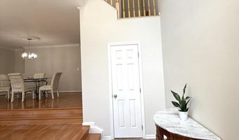 5287 BALLYCASTLE Cir, Alexandria, VA 22315