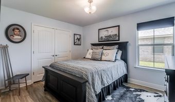6225 Emerald Lake Dr, Biloxi, MS 39532