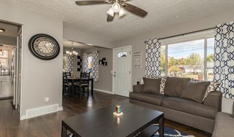 911 Lloyd Ave, Aurora, OH 44202