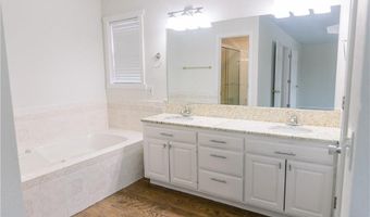 3 Acorn Cir, Bentonville, AR 72712