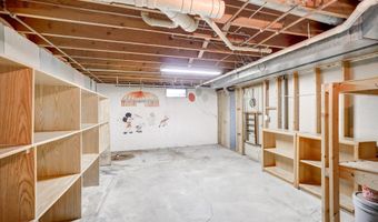 5241 Dommers Dr, Fitchburg, WI 53711